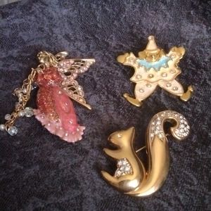 Lot pendant figure angel, clown,skirrel